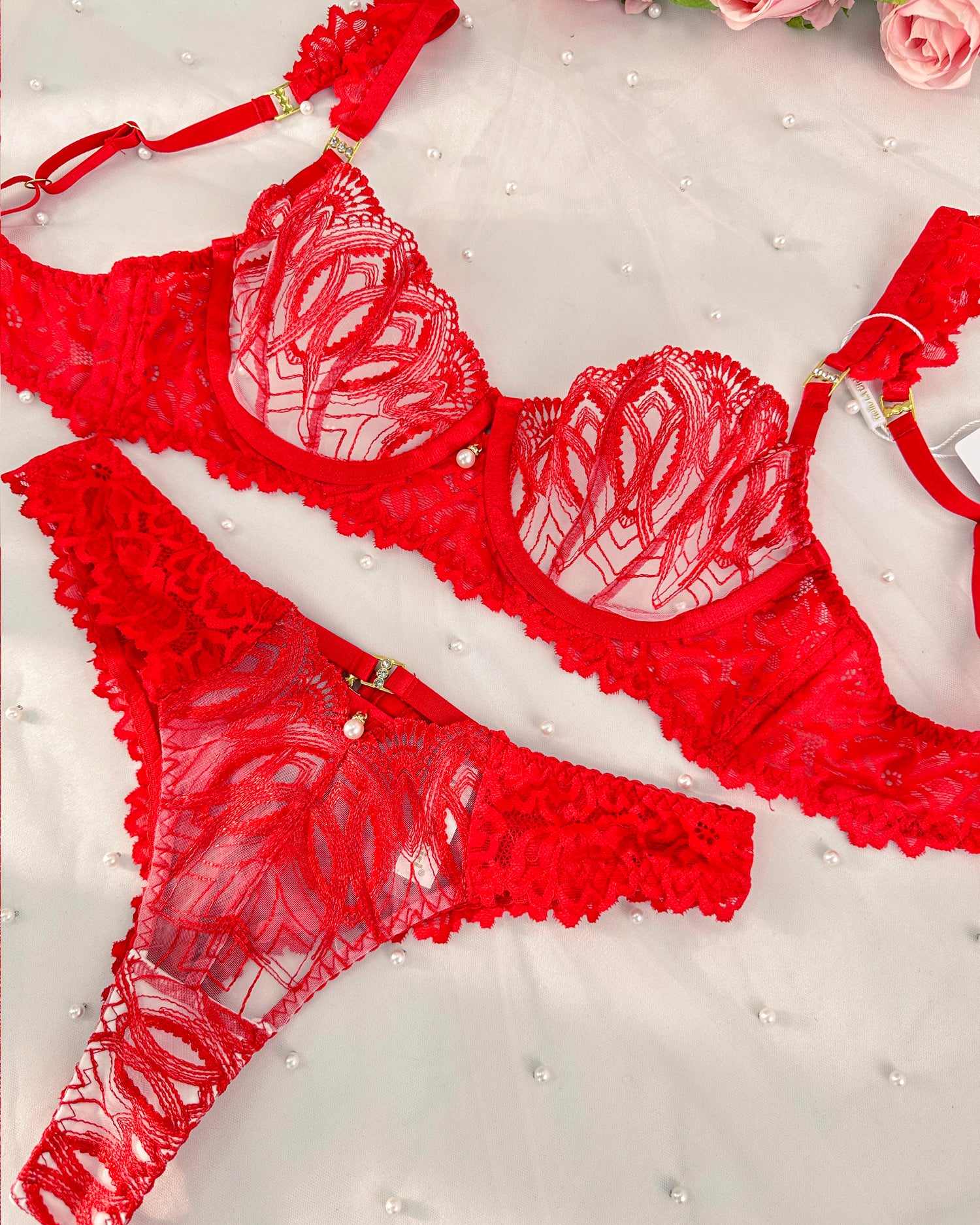 Eye-catching Red Embroidered Small Pearl Lingerie Set